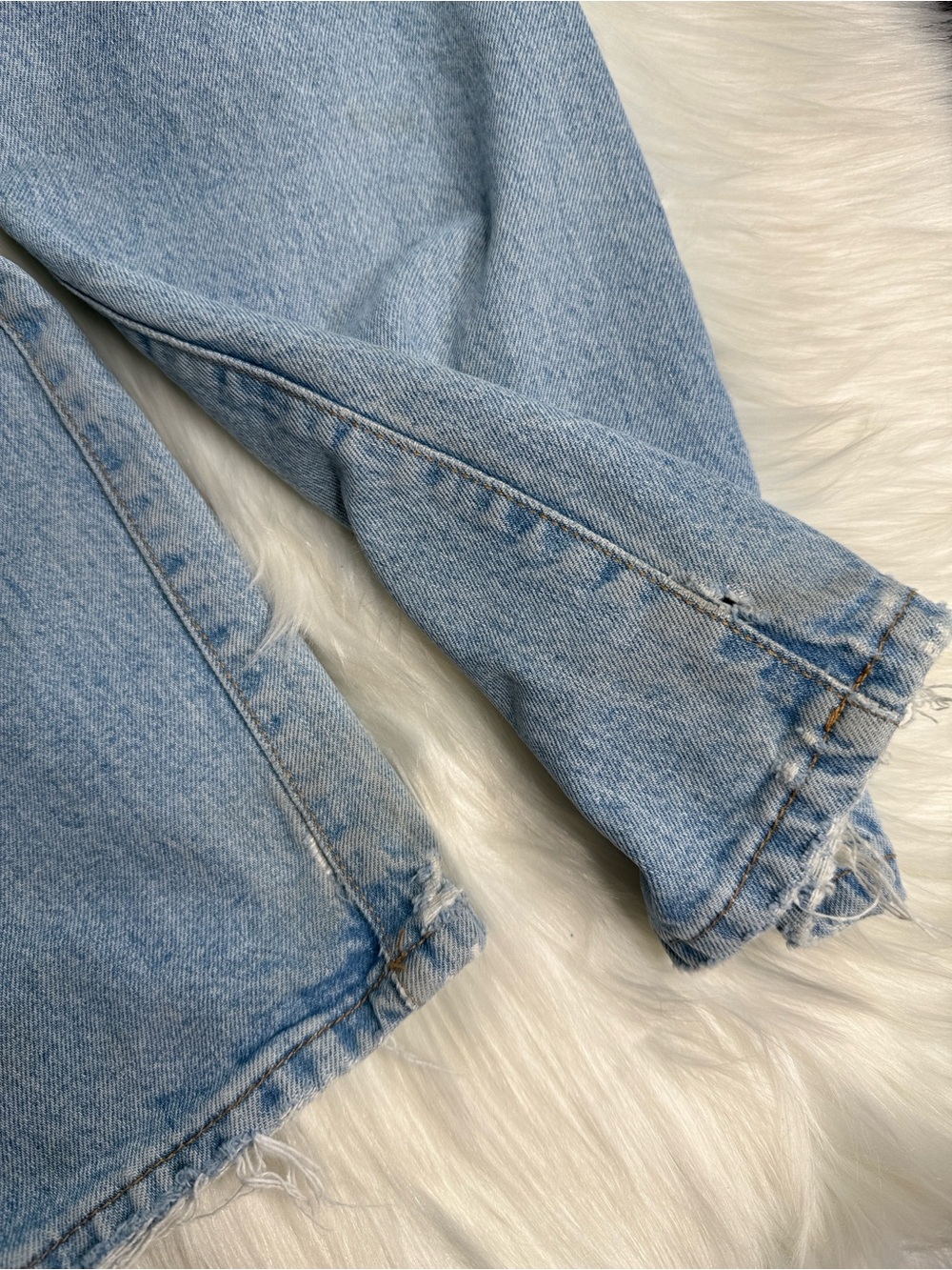 Zara Light Wash High Waisted Well Worn Mom Jeans - Picture 10 of 10